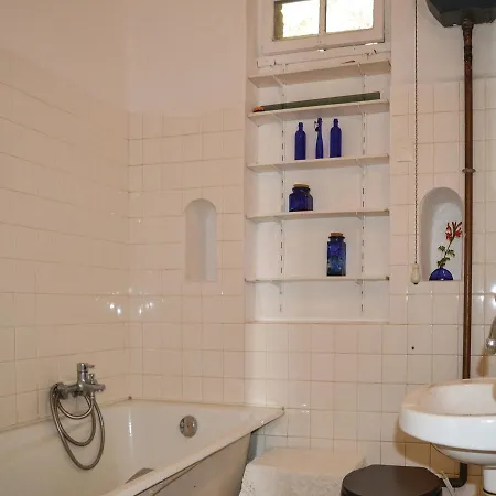 Two-bedroom Holiday In Ajaccio * Ajaccio (Corsica)